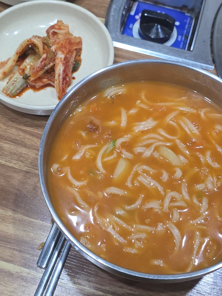 무진장황태칼국수 1