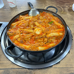 Ttaengitteokboki (땡이떡볶이) 2