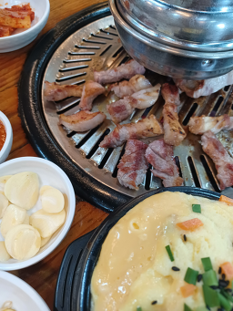 참숯꺼먹돼지 4