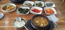 Kongmanisondubu (콩마니손두부) 1