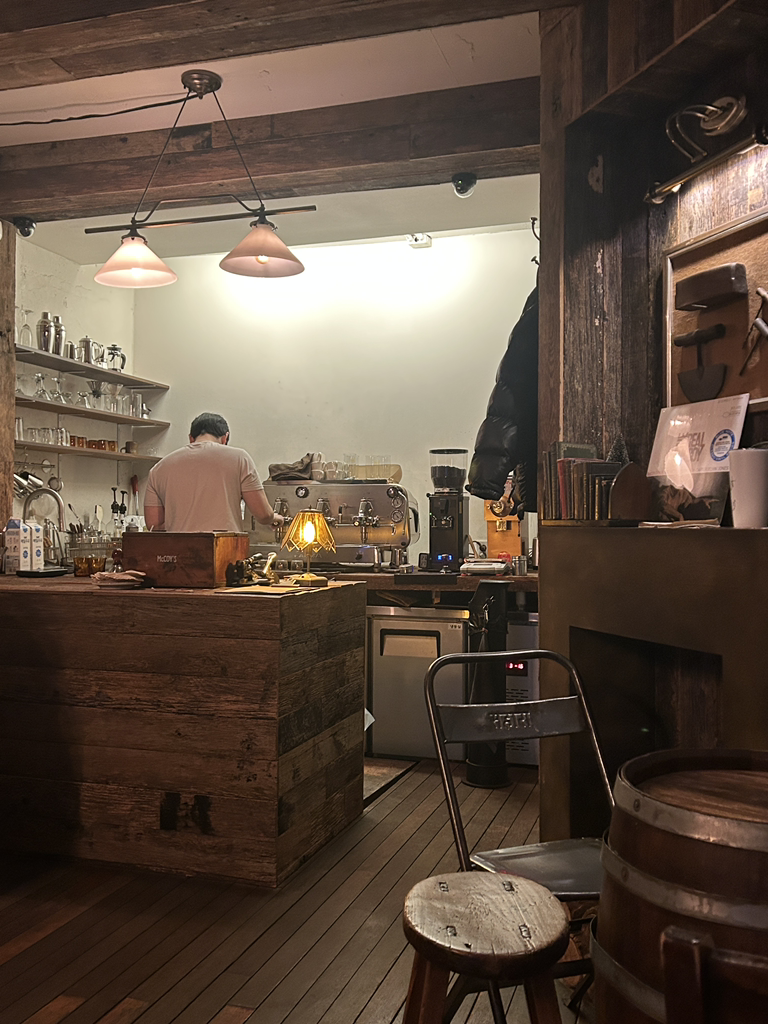 맥코이 연남점 사진 5