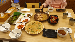 대덕골 보쌈칼국수 수원직영점 사진 6