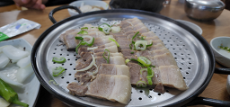 Su jeong dwae ji guk bap (수 정 돼 지 국 밥) 3