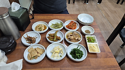 Beodeunamujip (버드나무집) 2
