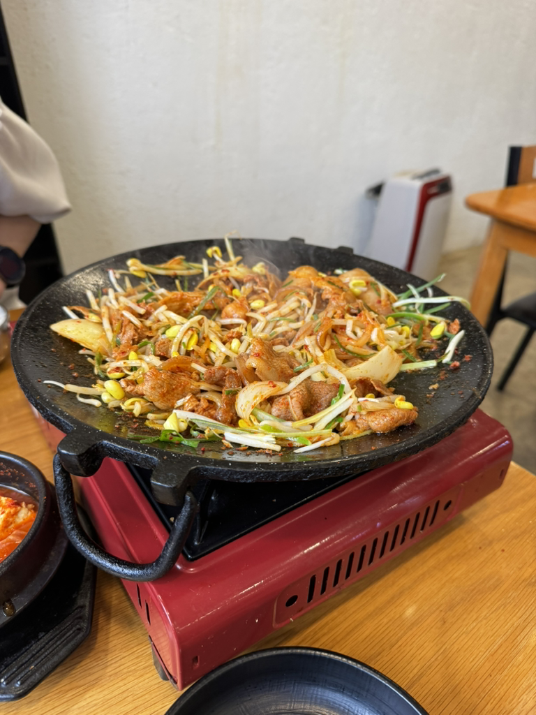신창흑돼지두루치기 사진 4