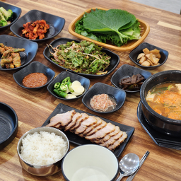 Joksegwon (족세권) 1