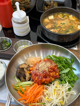 Yunyonghyeonui dokkinongjang 1