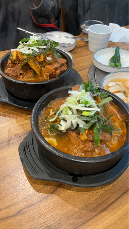Sinsagolgamjatang (신사골감자탕) 2