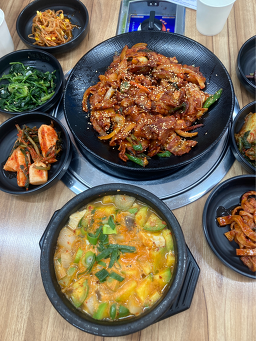 Sinseungminbapsang (신승민밥상) 2