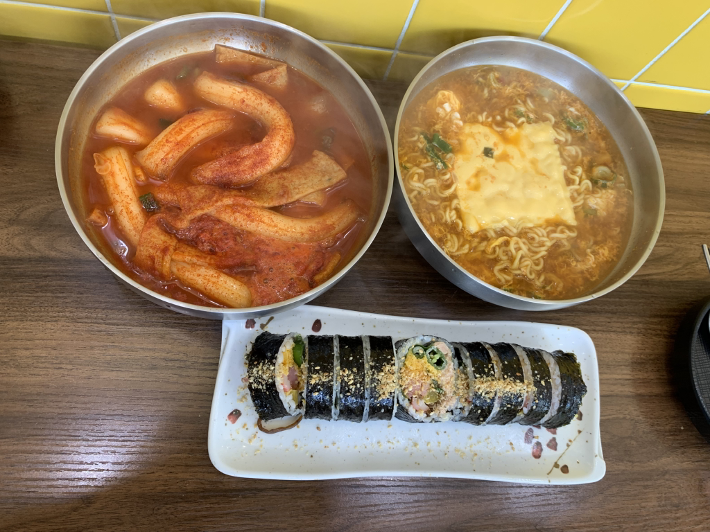Nunagimbapsongjeongjikyeongjeom (누나김밥송정직영점) 1