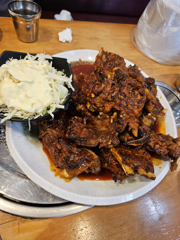 신동궁 감자탕뼈숯불구이 명동직영점 사진 5