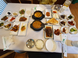 Hyangnamusikdang (향나무식당) 2