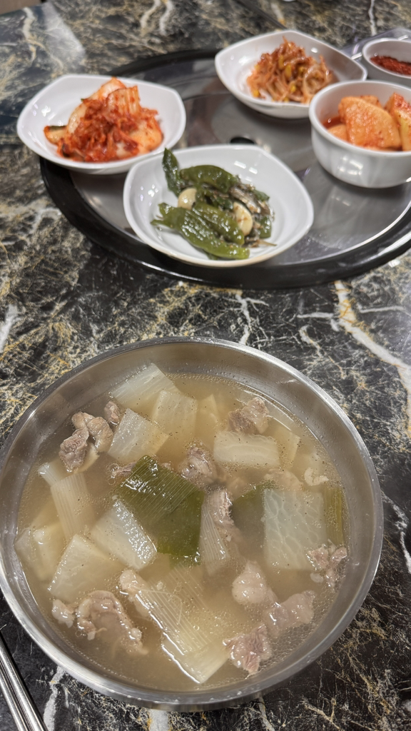 Hwangsosilbi (황소실비) 1
