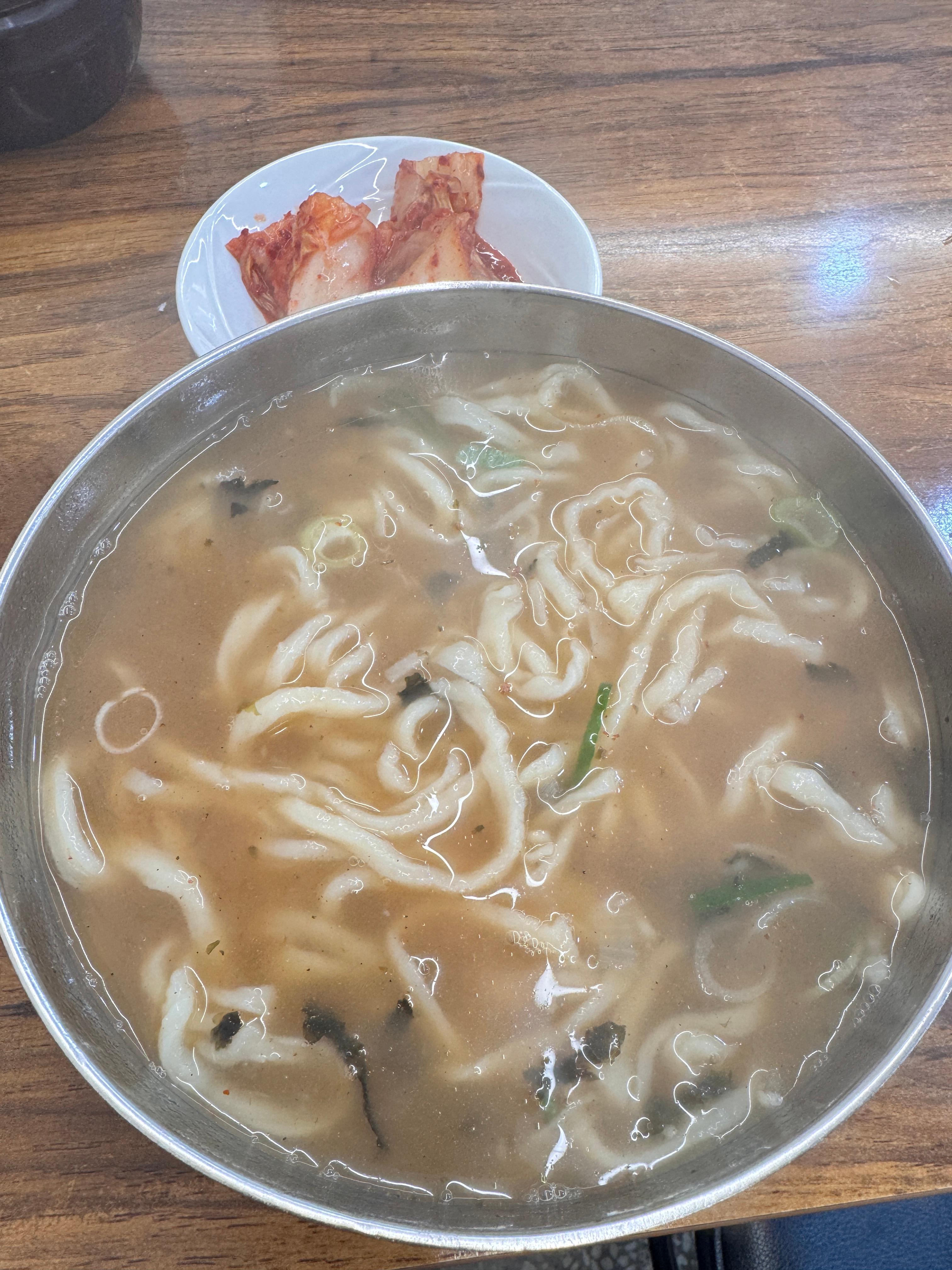 홍두깨손칼국수 1