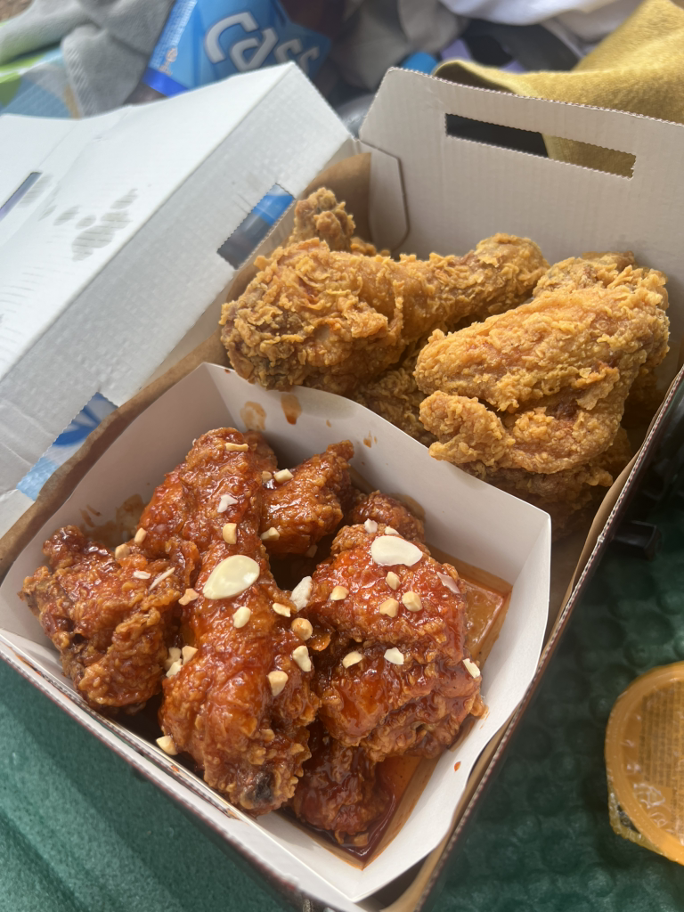 Jadamchikin (자담치킨) 1