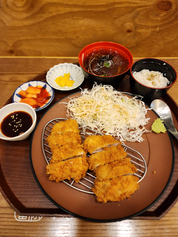 부엉이돈가스 학동역점 사진 7
