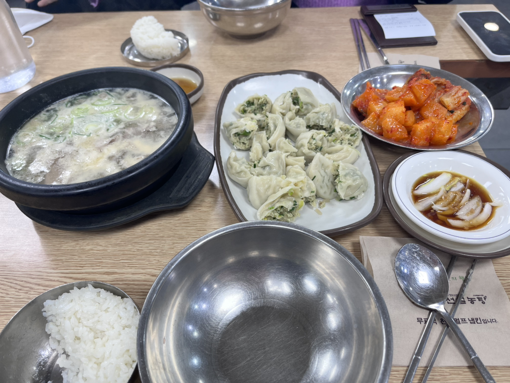 Sinseonseolnongtang gocheokjeom (신선설농탕 고척점) 3