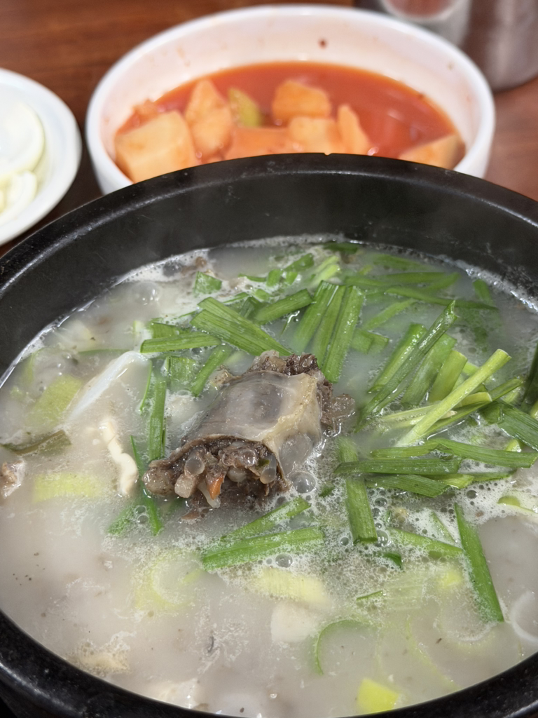 Gwanghwamun deodeoksundae (광화문 더덕순대) 1