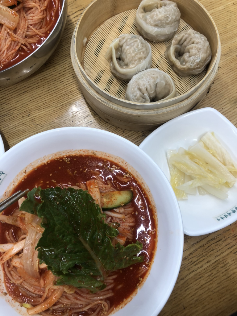 Manghyangbibimguksu (망향비빔국수) 1