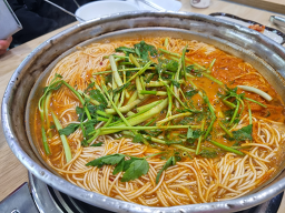 Sangokminmulmaeuntangeotangkalguksu (산곡민물매운탕어탕칼국수) 2