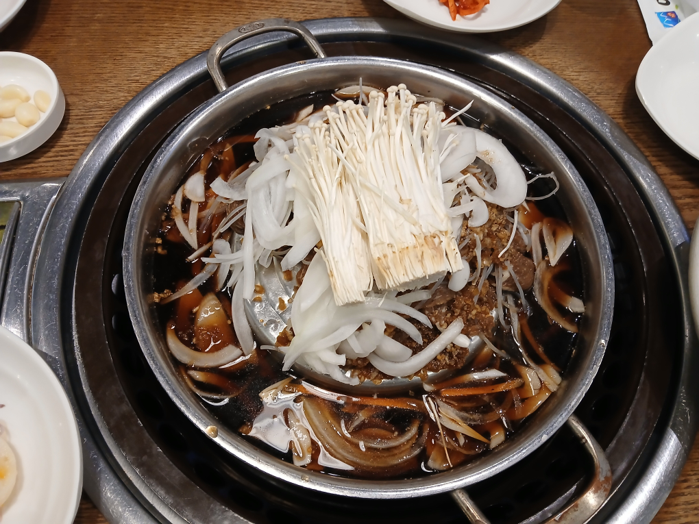 Yeongjuchukhyeophanupeullaja/ 5