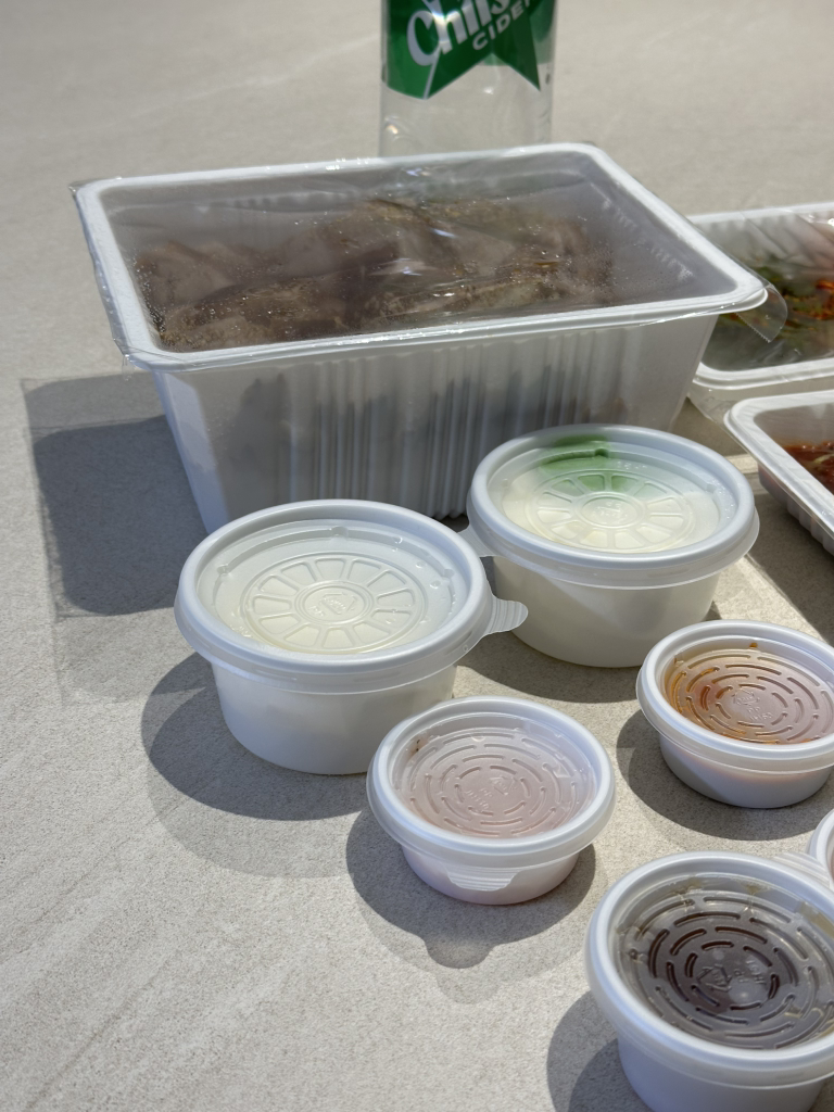 Simcheongiwangjokbal (심청이왕족발) 3