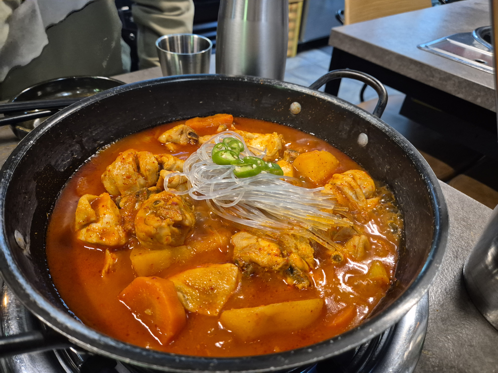 보글지글부대찌개닭볶음탕 본점 사진 3