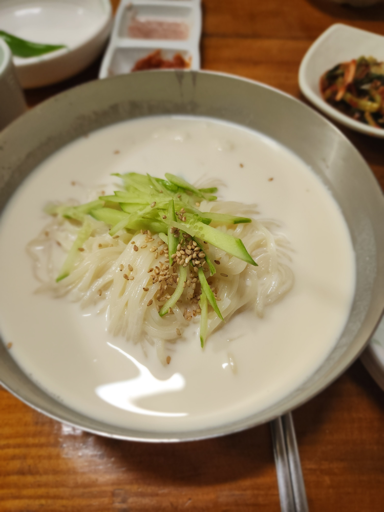 Gukbo966yennaldubu (국보966옛날두부) 2