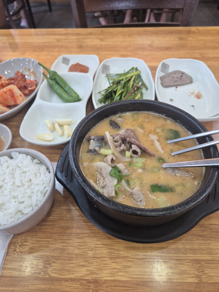 Jeongtteulsundaeguk (정뜰순대국) 3