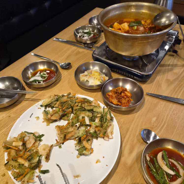Jamsildakdumarijip (잠실닭두마리집) 3