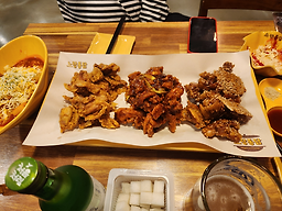 Norangtongdak (노랑통닭) 1