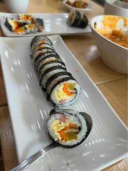Mujigaegimbap (무지개김밥) 1