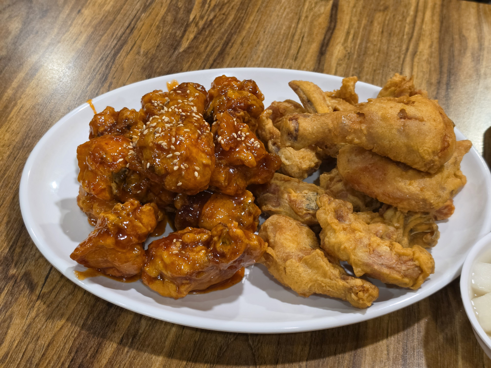 Bogeonwonchikin (보건원치킨) 2