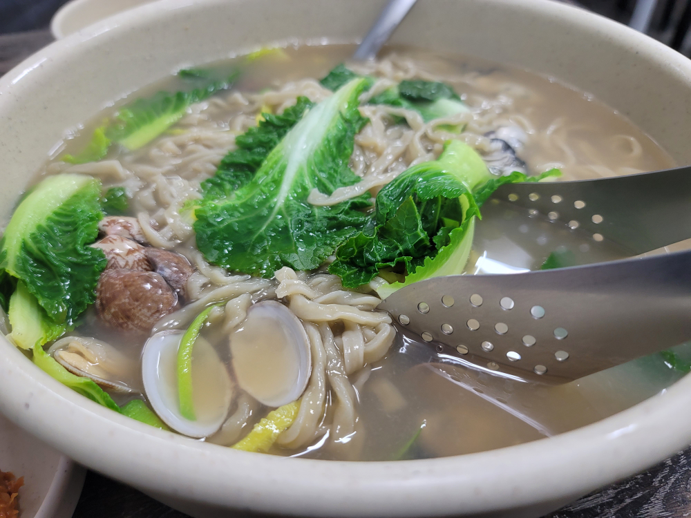 Seoulsonkalguksusikdang (서울손칼국수식당) 3