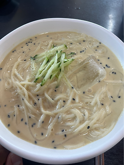 곱은달 대표 사진