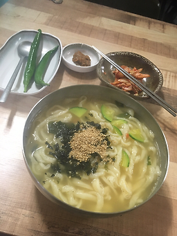 홍두깨손칼국수 1
