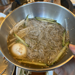 Mannamyeongpumdwaeji (만나명품돼지) 2