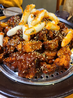 Jokbalyasijang (족발야시장) 1