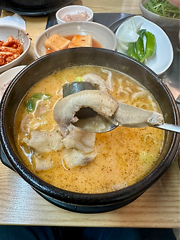 신의주찹쌀순대 이대역점 사진 2