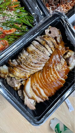 Chakhanjokbal (착한족발) 3