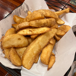 교촌치킨 철산2호점 사진 3