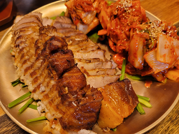 Kkankkanhanjokbal yeonsujeom (깐깐한족발 연수점) 2