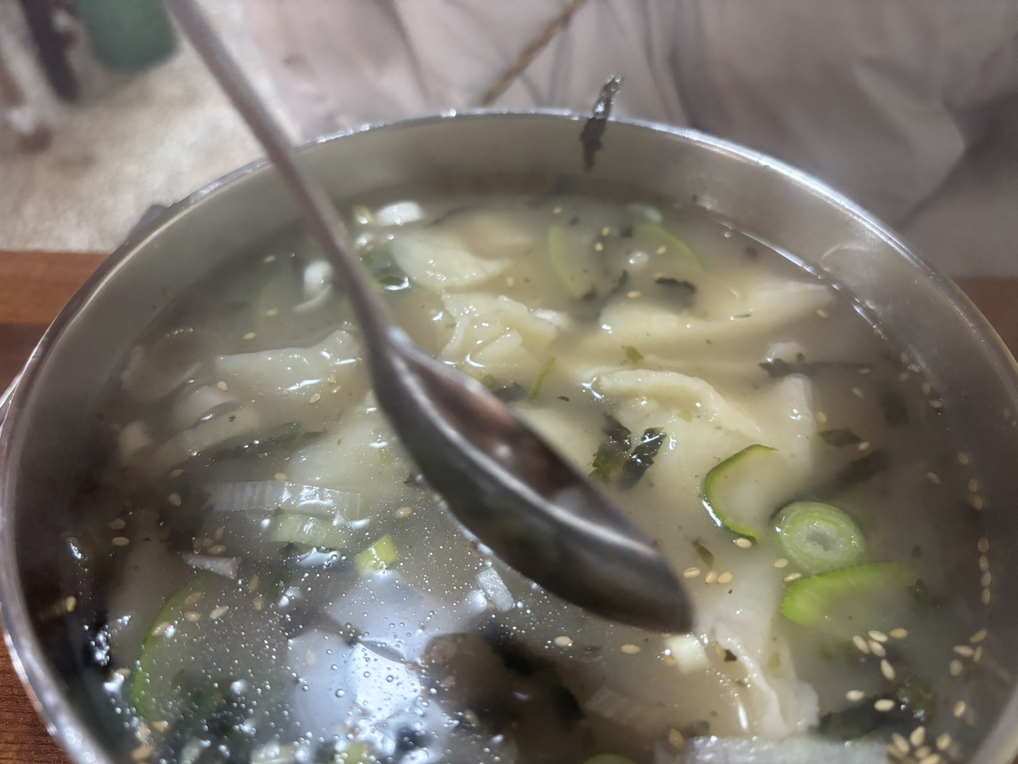 Hongdukkaekalguksu 4