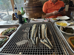Cheonhajangsa pungcheonjangeo (천하장사 풍천장어) 3