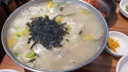 대머리칼국수 망포점 대표 사진
