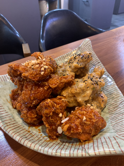 Jadamchikin taehwajeom (자담치킨 태화점) 2