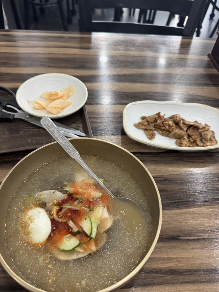 Orojinaengmyeon (오로지냉면) 1