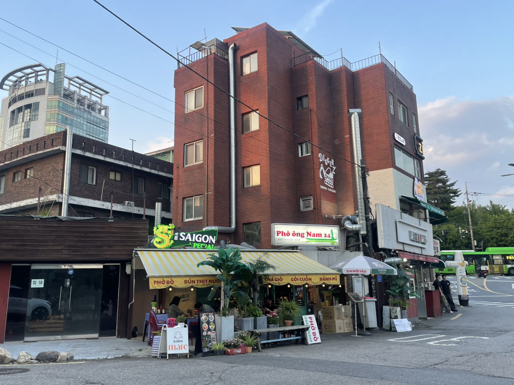 포옹남 대표 사진