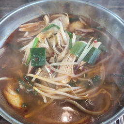 Yujangchundakgaejang (유장춘닭개장) 3