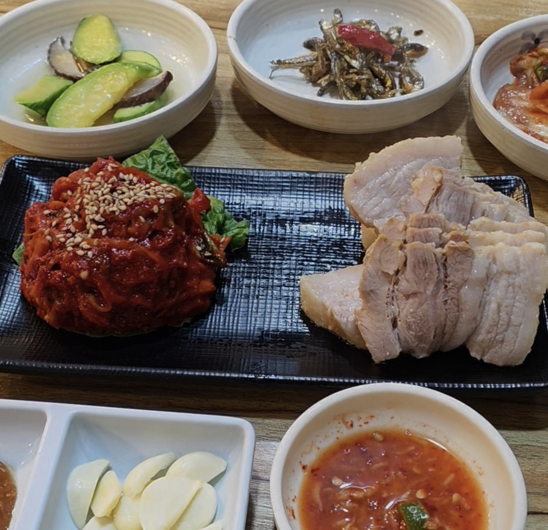 Sanjangdubuchon (산장두부촌) 1